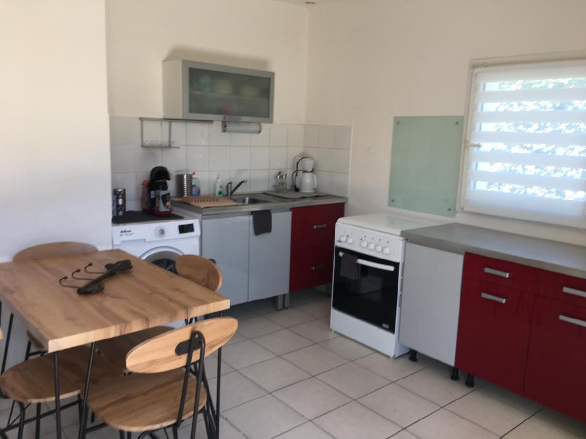 De La Clape A La Mer Mon Petit Pavillon Labellise - F2- Piscine Commune - Wifi Gratuit- Parking Prive - Arrivee Autonome - 800 M Plage - Grande Terrasse Abritee Vent - Saint-Pierre-la-Mer  Екстер'єр фото